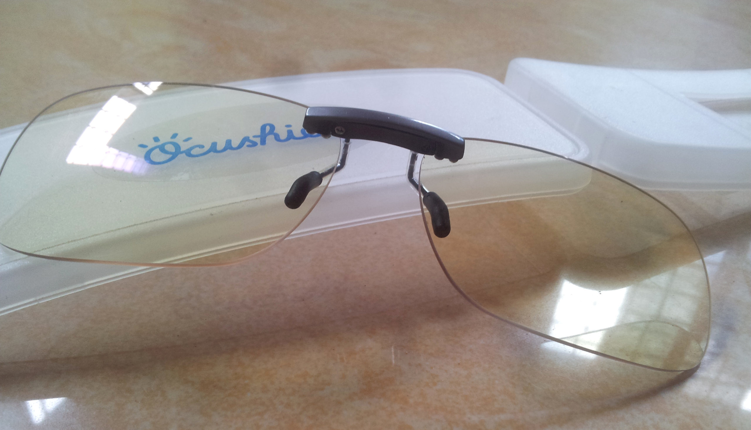 Brillen-Test Ocushield Clip on Anti blue light glasses